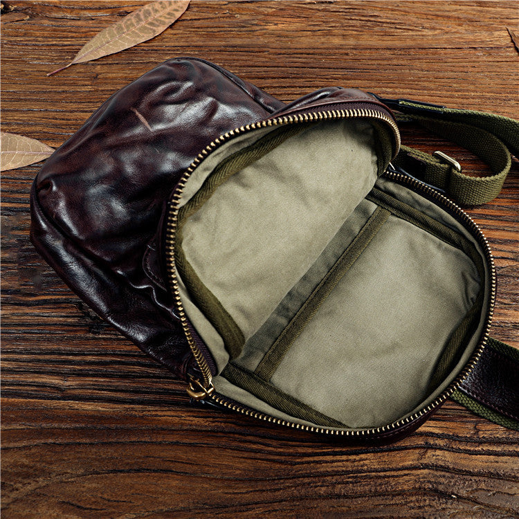 Vegetable Tanned Cow Leather Men’s Chest Bag, Medium