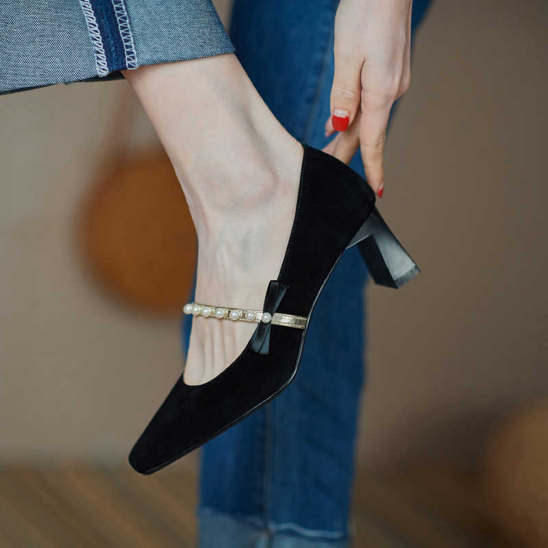 Leather Bowknot Beaded Slip-on High Heels, Retro Style
