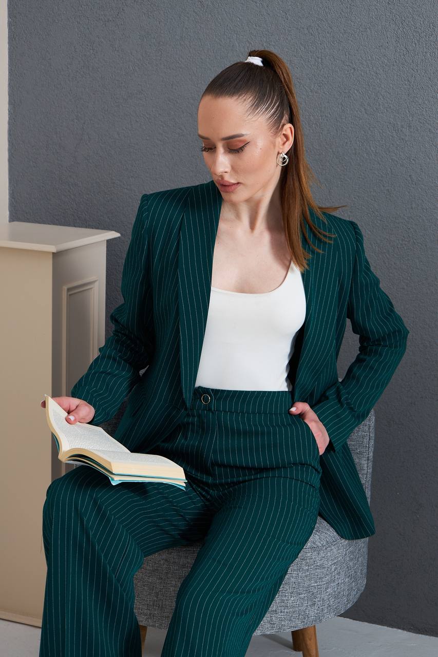SuitLegacy Women’s Dark Green Shawl Collar Striped Crepe Suit