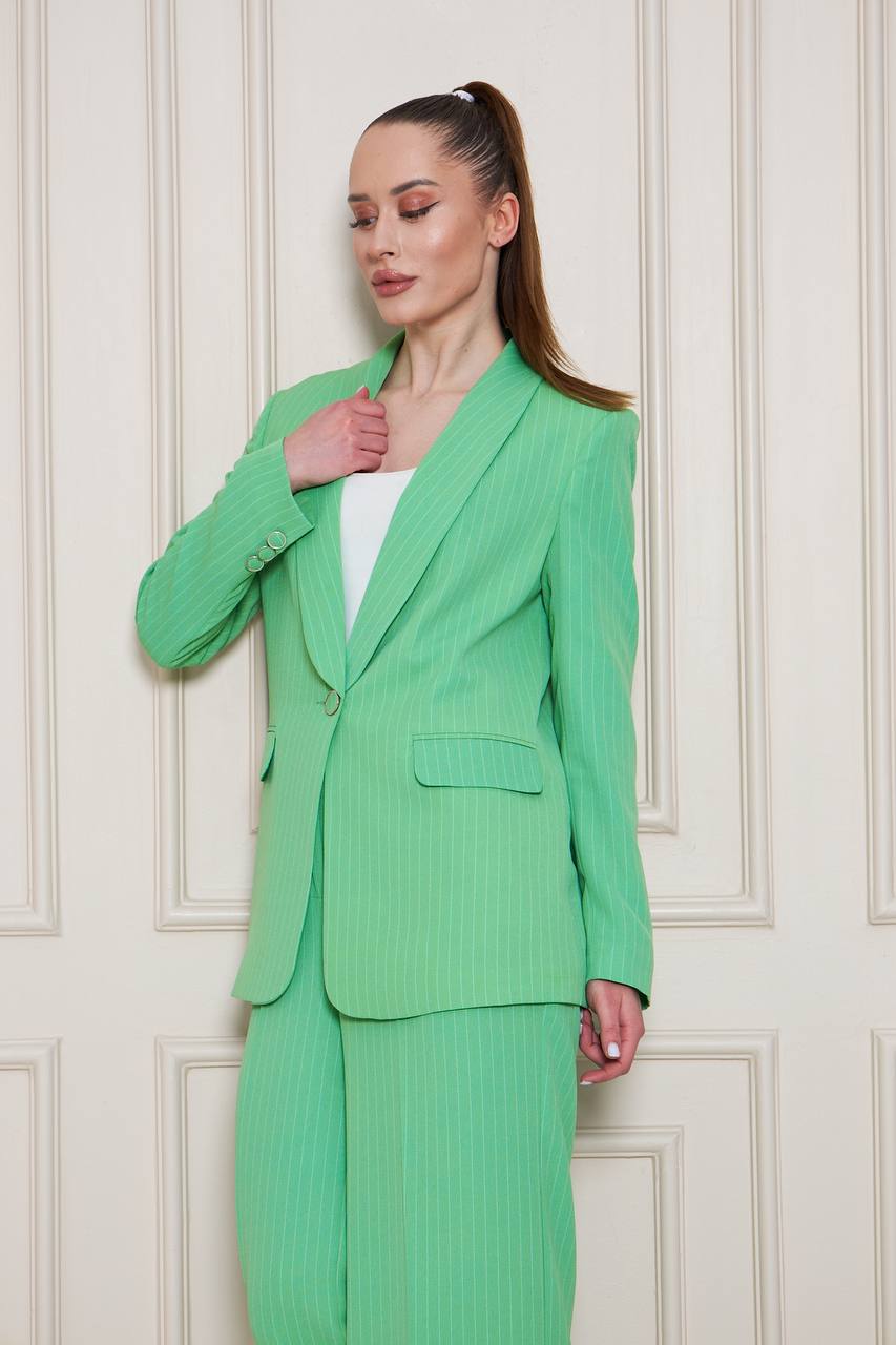 SuitLegacy Women’s Green Shawl Collar Striped Crepe Suit