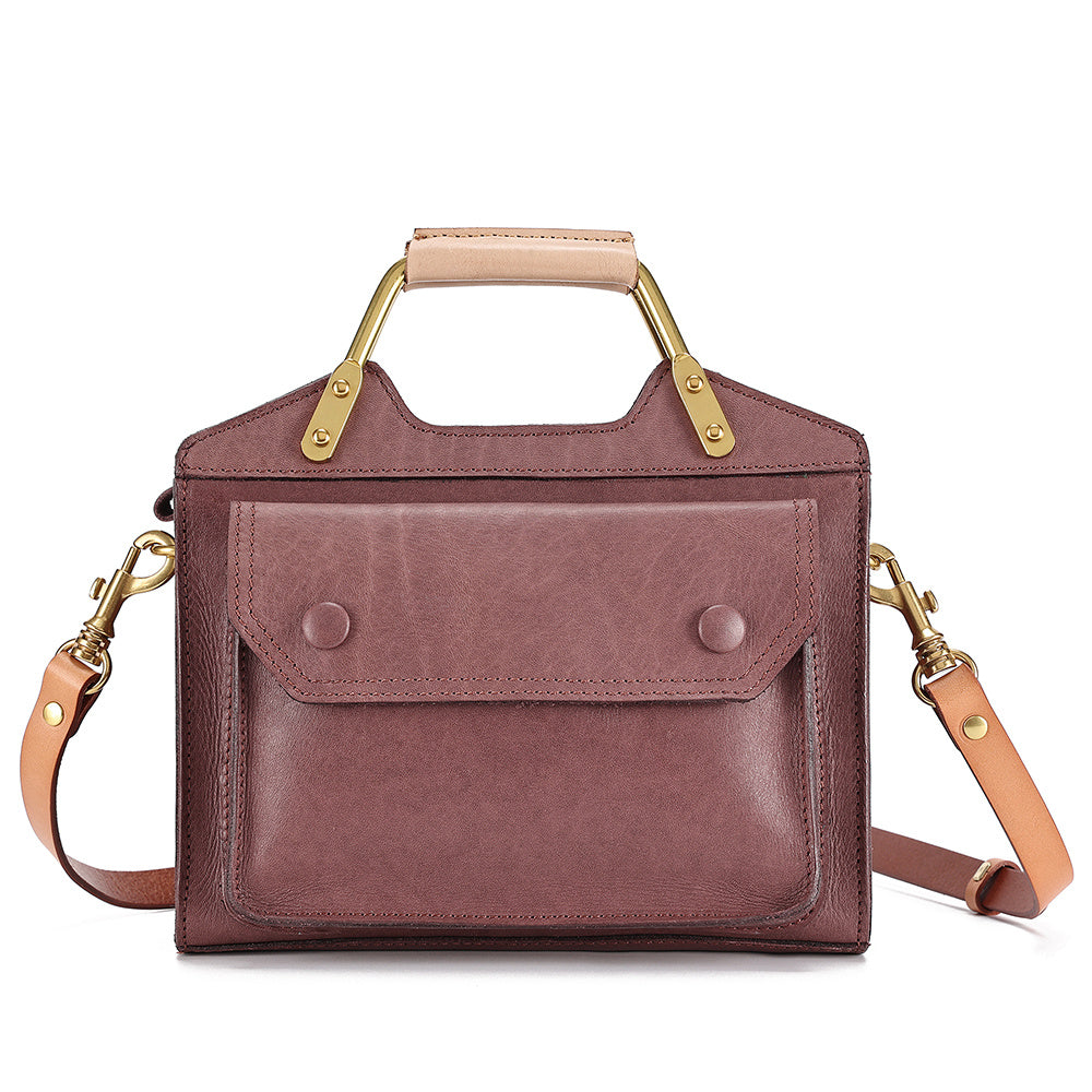 Fashionable Women's Retro Messenger Bag with Metal Accent