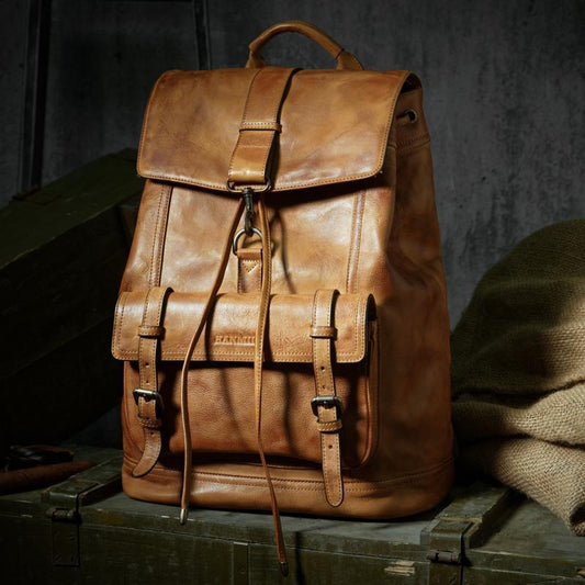 Retro Large Capacity Cowhide Men's Backpack