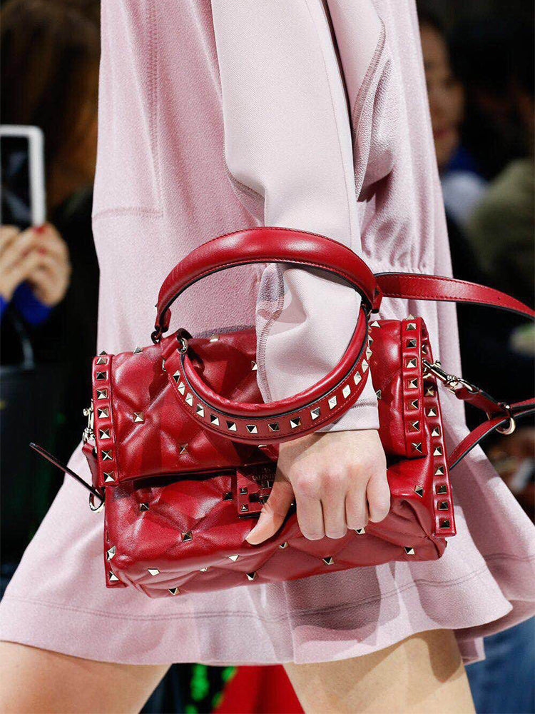 New Soft Leather Rivet Diamond Handbag