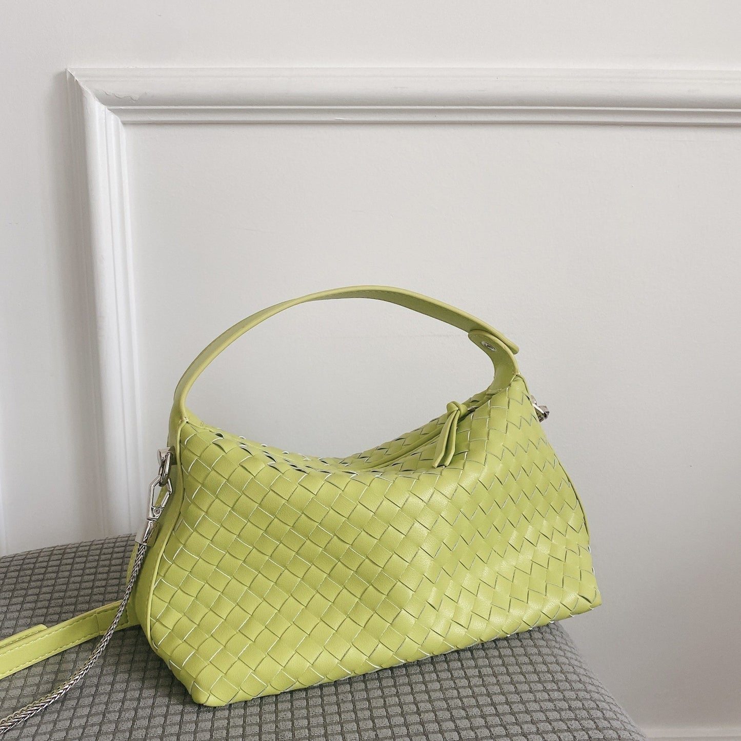 Women’s Hand-woven Cowhide Leather Small Bag
