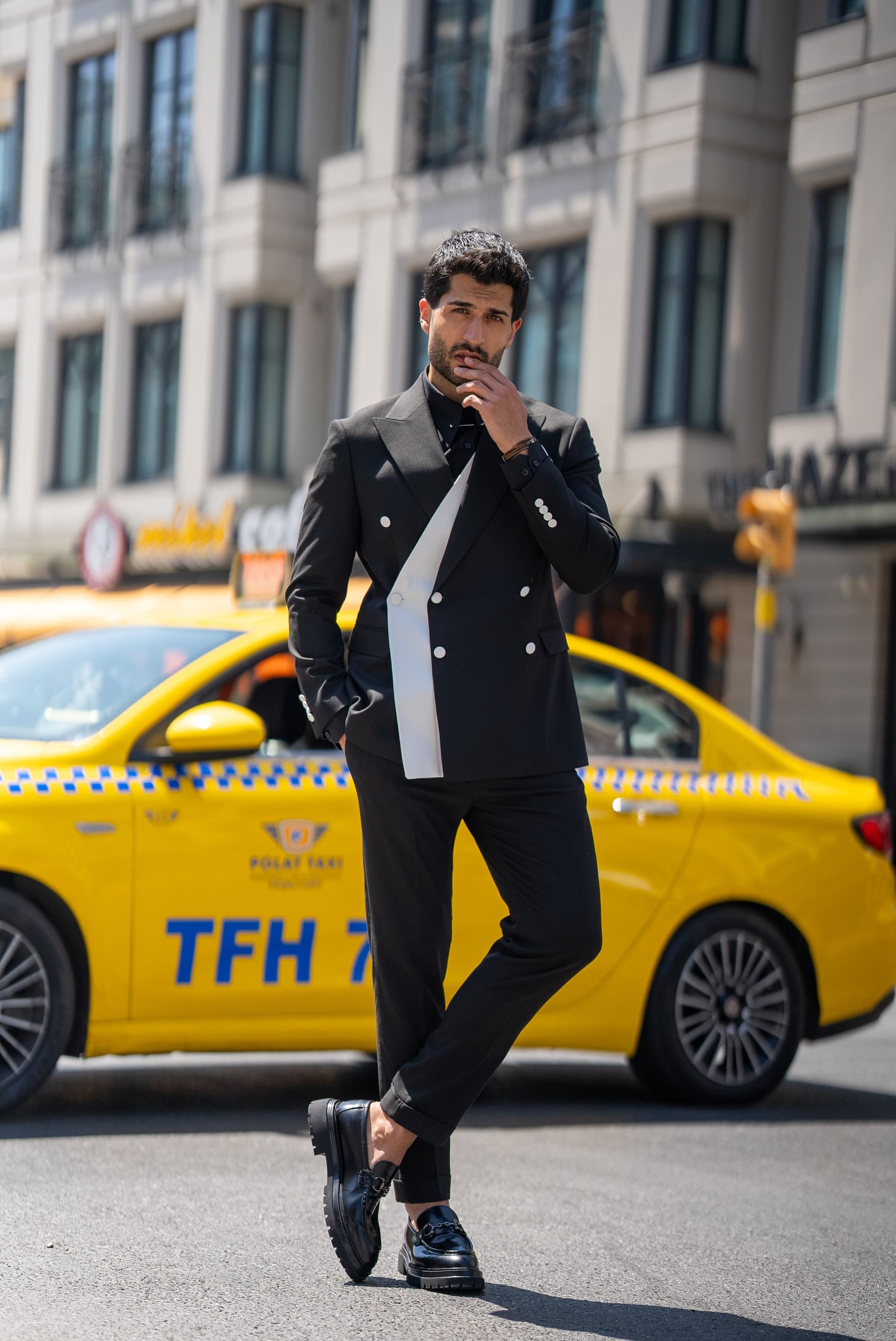 Luxury Black Men’s Special Design Suit with White Detailing