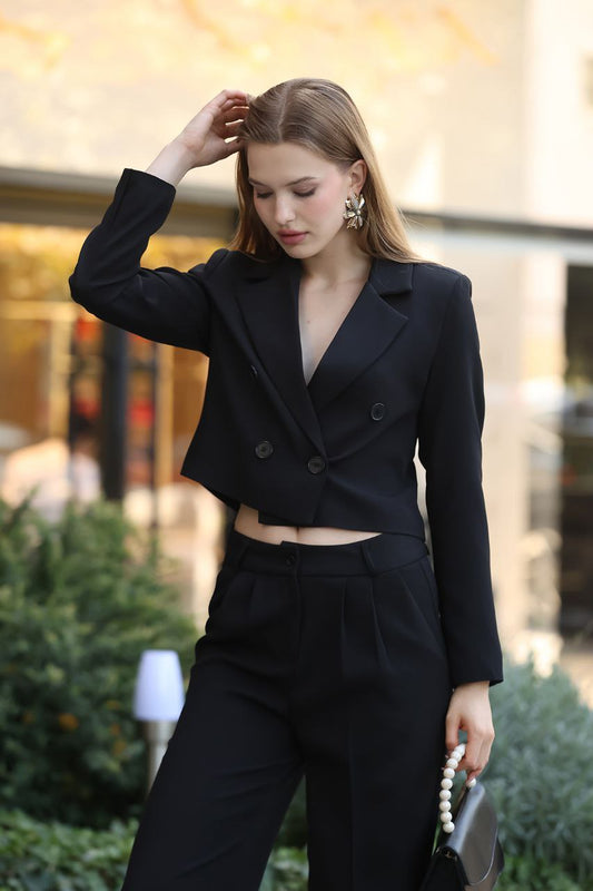 SuitLegacy Black Cropped Double-Breasted Women Suit