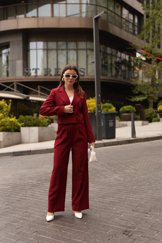 SuitLegacy Burgundy Cropped Double-Breasted Women Suit – Two Piece Set
