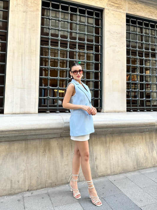 SuitLegacy Sleeveless Sky Blue Blazer for Women