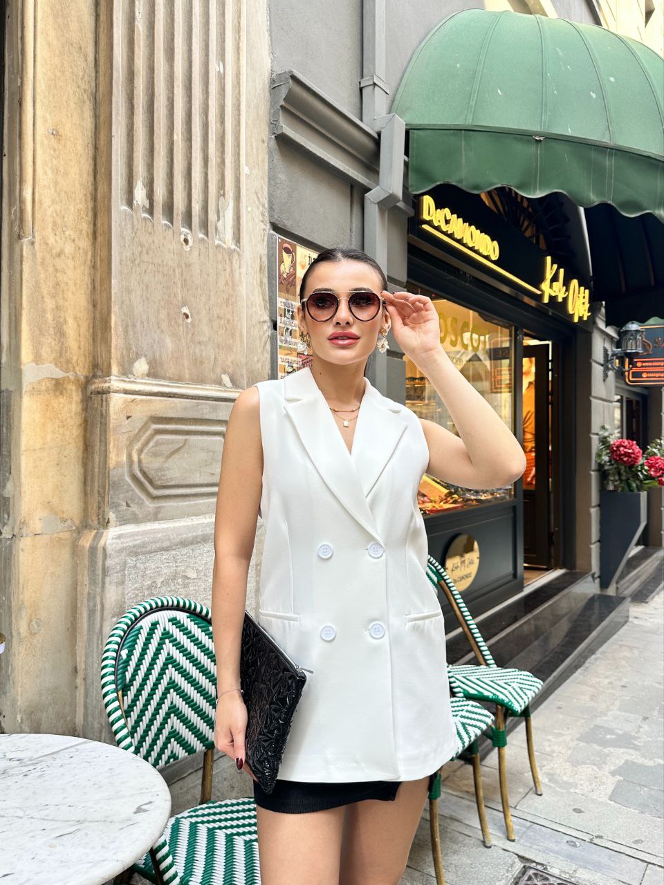 SuitLegacy Sleeveless White Blazer for Women