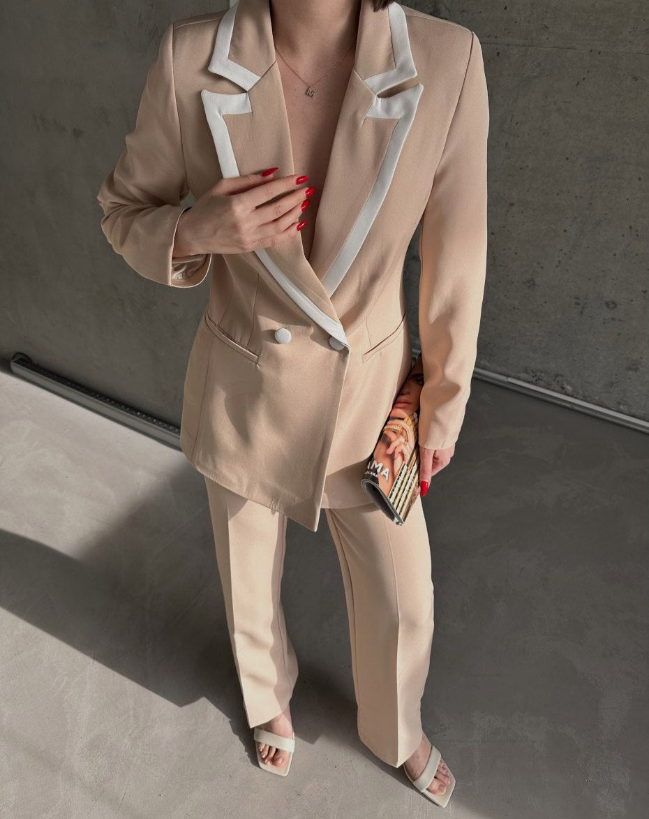 SuitLegacy Women’s Beige Suit with Contrast White Lapels