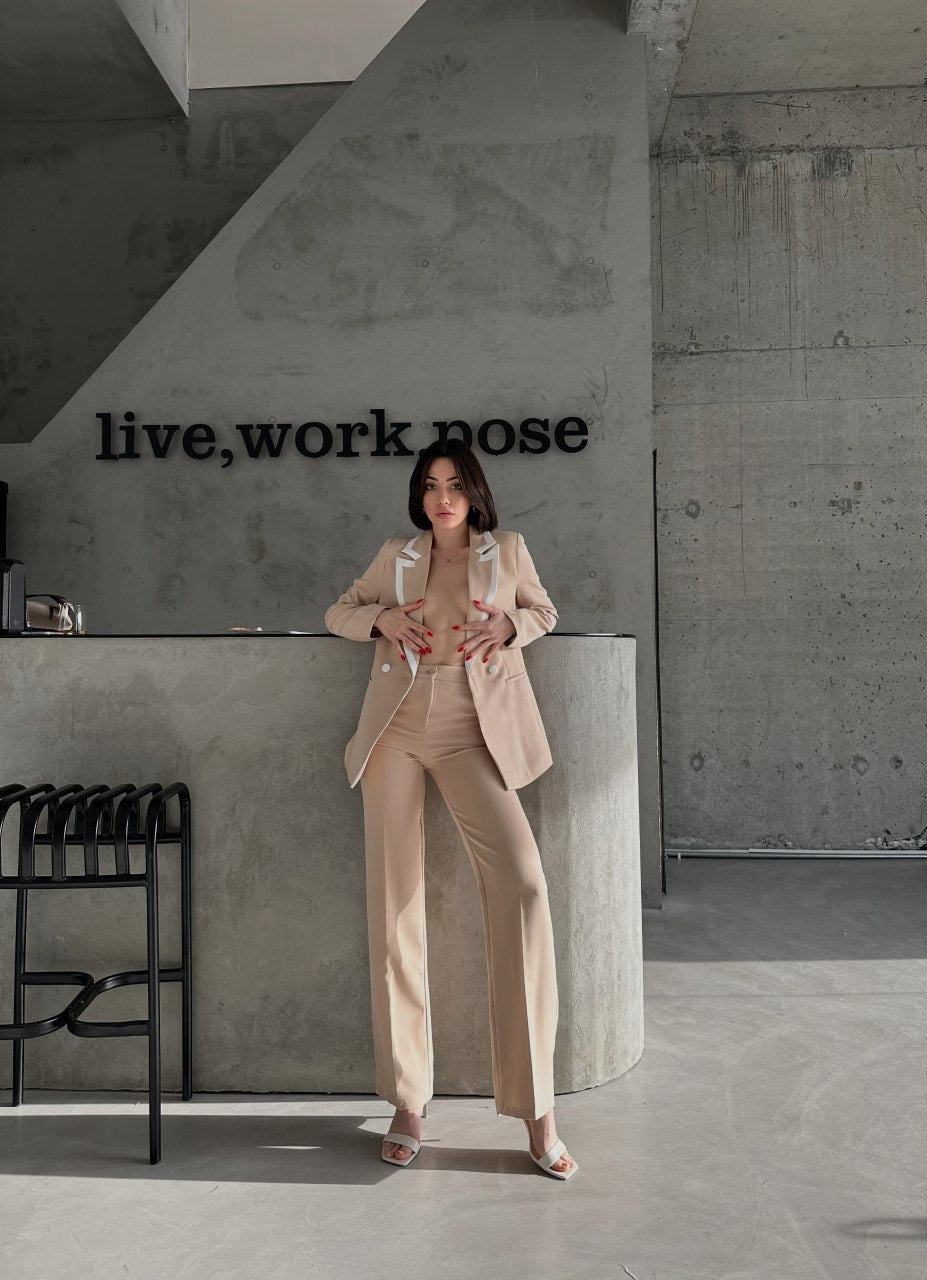 SuitLegacy Women’s Beige Suit with Contrast White Lapels