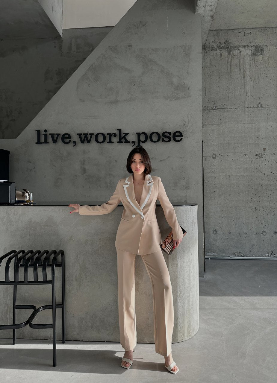 SuitLegacy Women’s Beige Suit with Contrast White Lapels