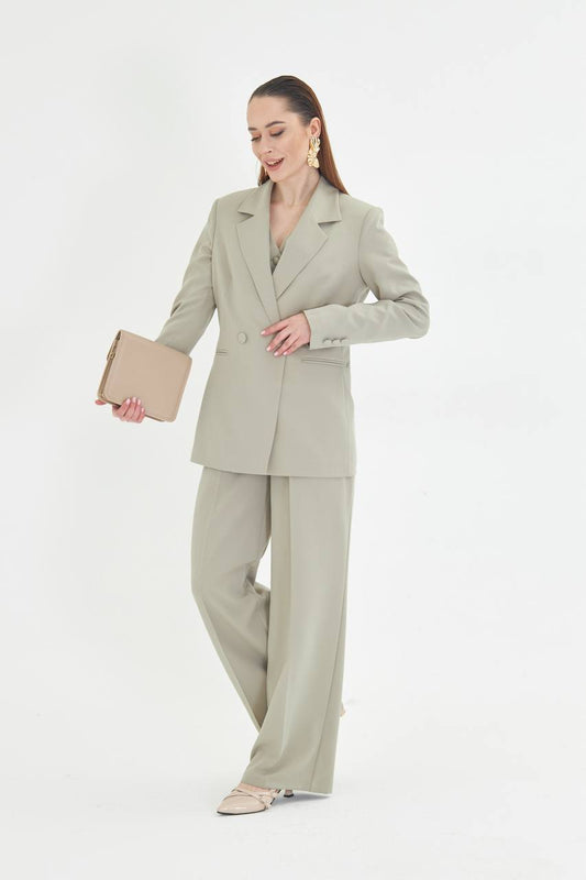 Women’s Pantsuit – Blazer & Wide-Leg Trousers