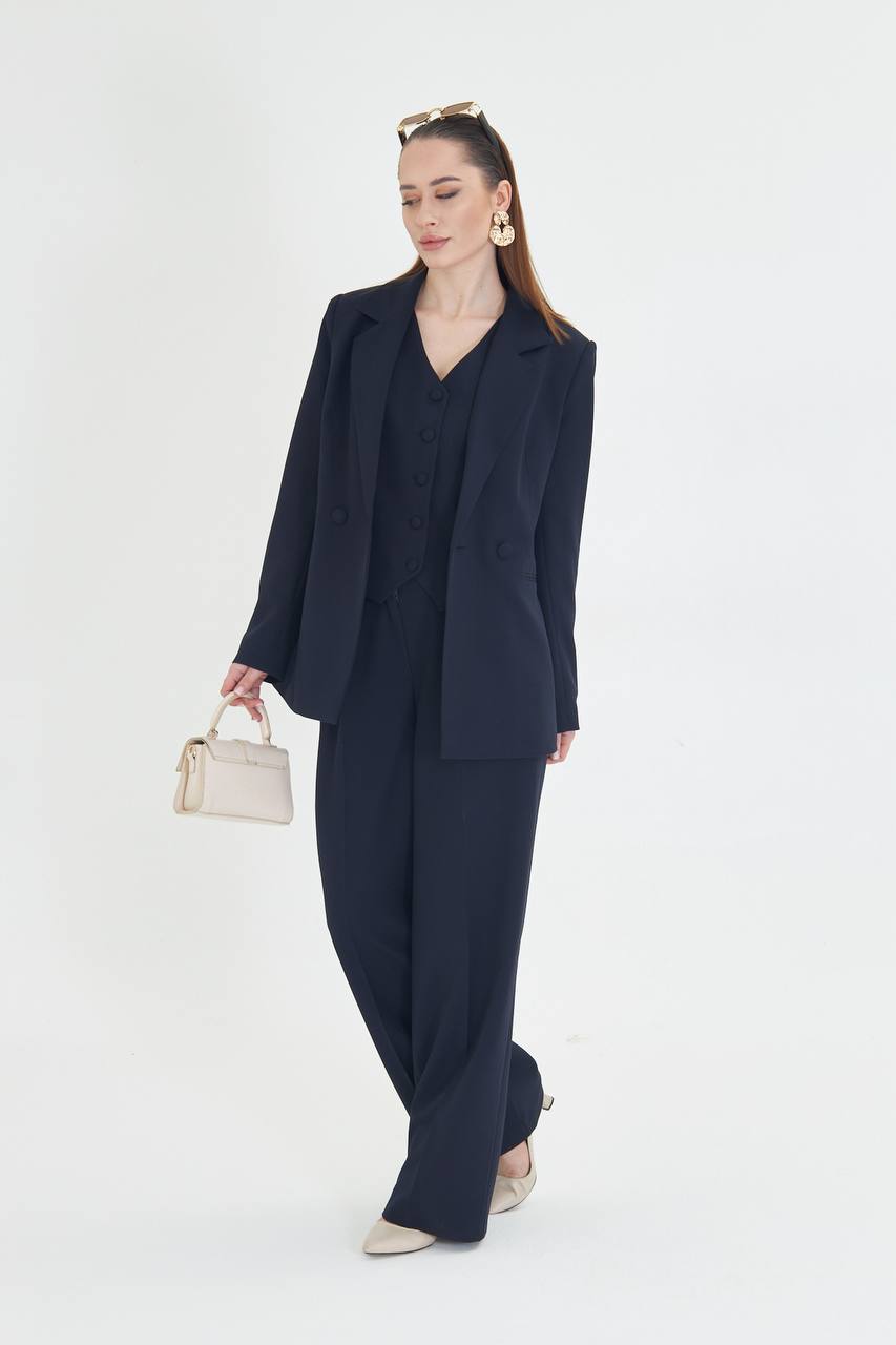 Women’s Pantsuit – Blazer & Wide-Leg Trousers