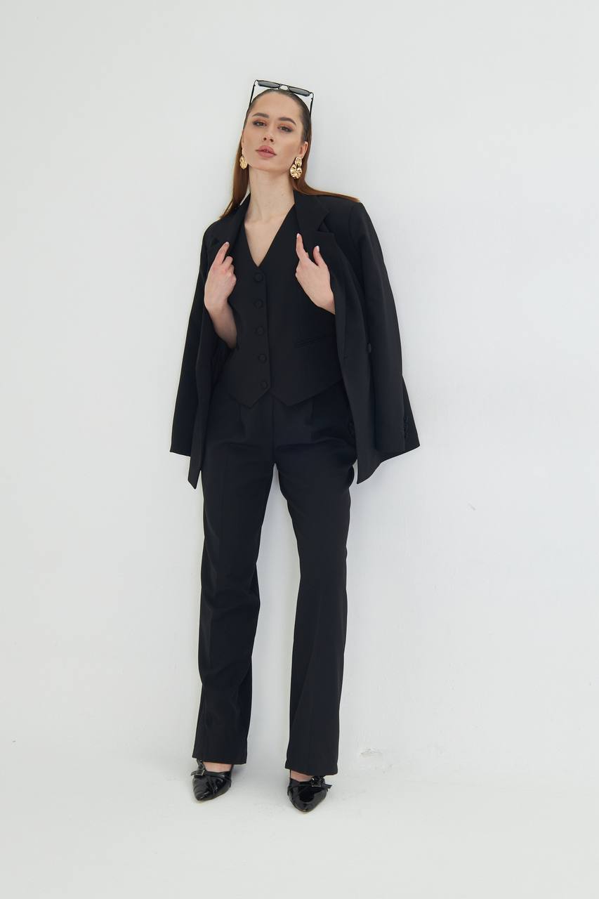 Women’s Pantsuit – Blazer & Wide-Leg Trousers