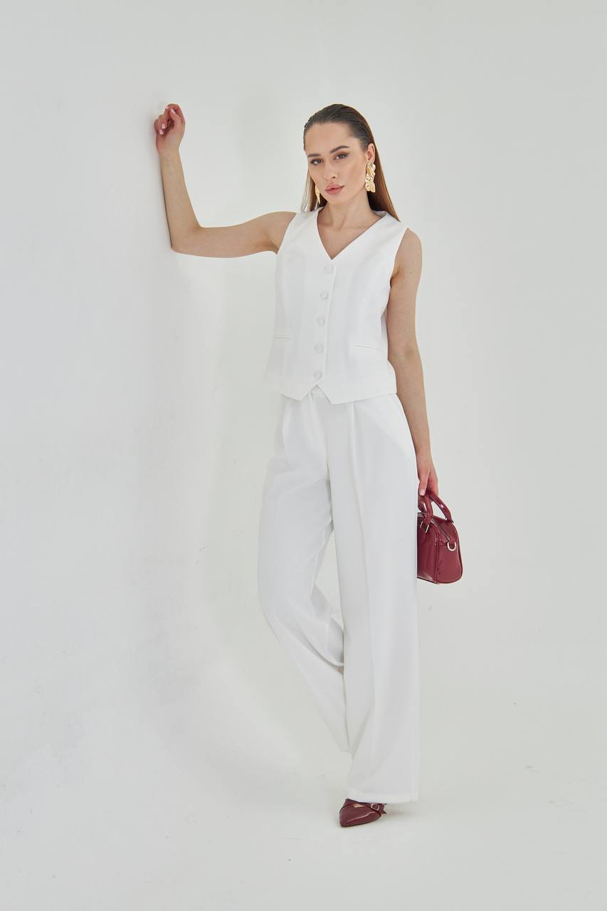 Women’s Pantsuit – Blazer & Wide-Leg Trousers