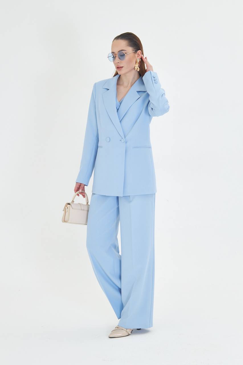 Women’s Pantsuit – Blazer & Wide-Leg Trousers