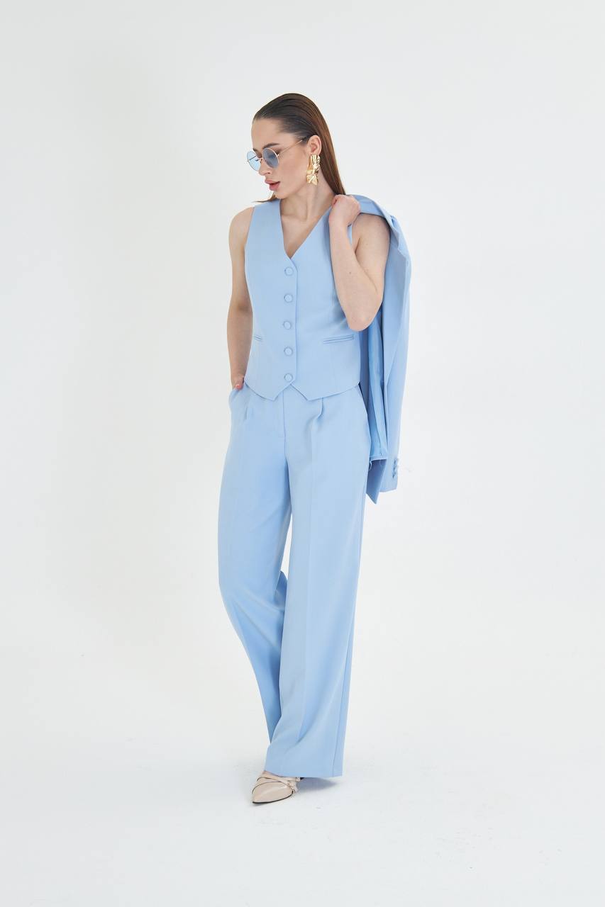 Women’s Pantsuit – Blazer & Wide-Leg Trousers