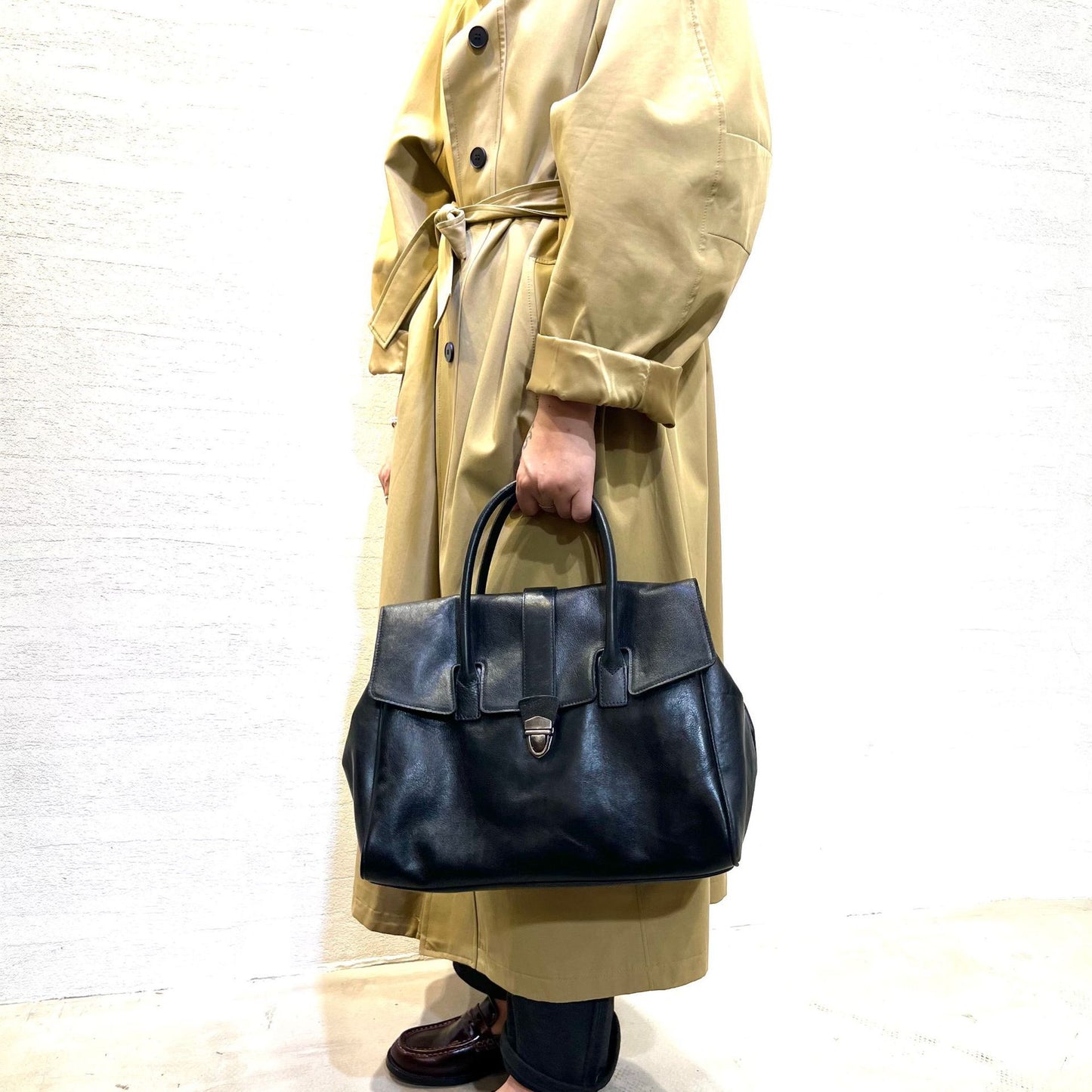 Vintage Handmade Vegetable Tanned Cowhide Oval Bag