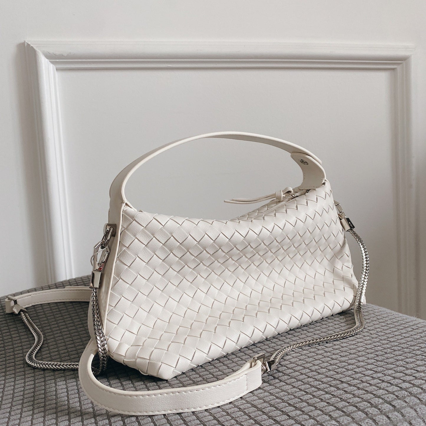 Women’s Hand-woven Cowhide Leather Small Bag