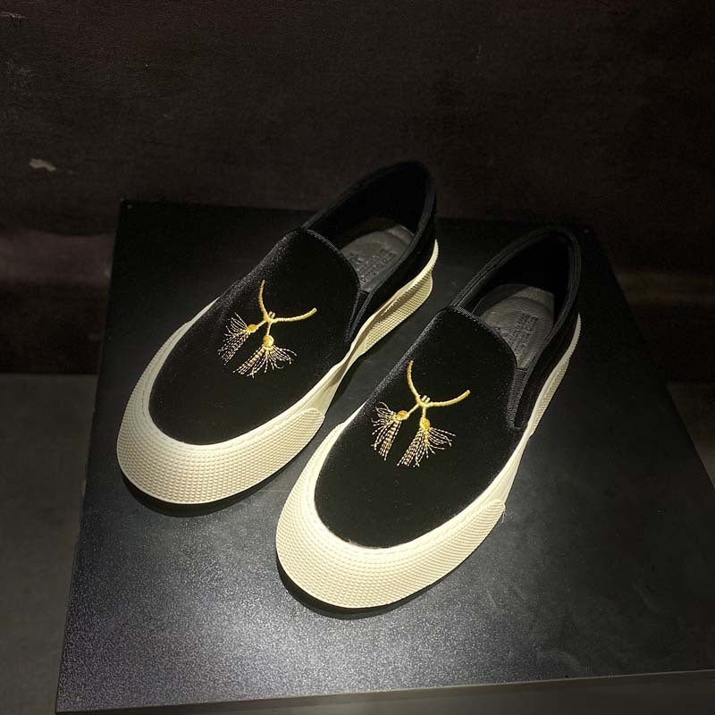 Breathable Men’s Slip-On Casual Youth Sneakers Black