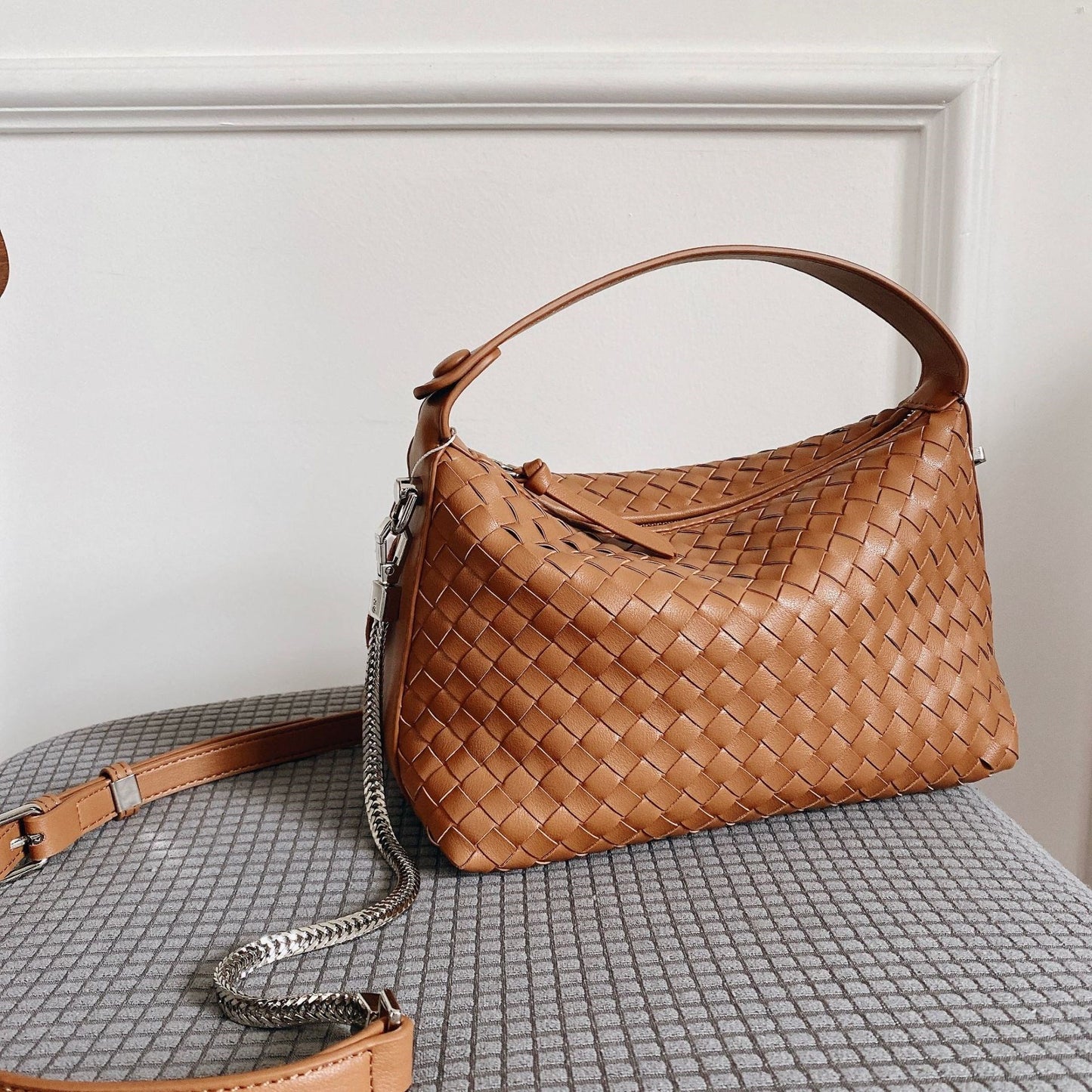 Women’s Hand-woven Cowhide Leather Small Bag