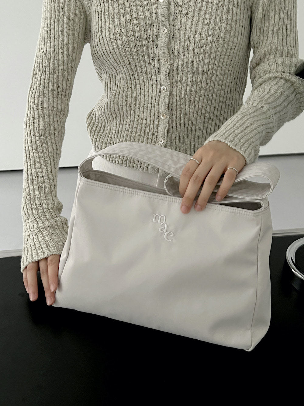 Women's Minimalist Solid Color Canvas Tote Bag